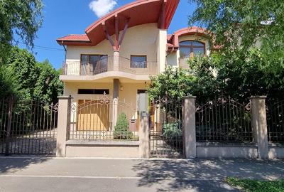 Casa - vila cu teren 1224 mp zona semicentrala - 1