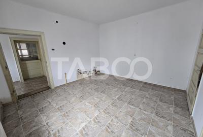 Casa de vanzare teren 412 mp garaj Terezian Sibiu COMISION 0 - 27