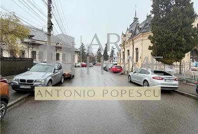 Parter imobil si curte proprie, in Ploiesti, ultracentral. - 2
