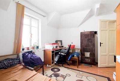 RECO . Apartament cu 3 camere . Zona Episcopia Bihorului - 2