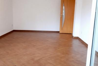 Apartament cu 3 camere decomandat în Decebal