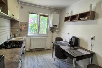 Apartament cu 3 camere semidecomandat, mobilat în Mănăștur