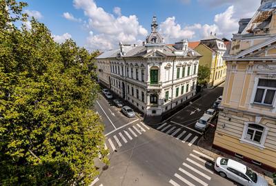 Clădire ultracentrală de vânzare Bulevardul Decebal Comision 0 - 2