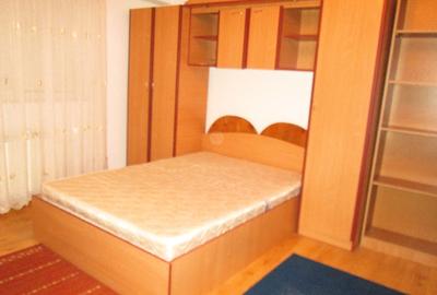 UNIRII,ALBA IULIA metrou Muncii ,etajul 8/10 DECOMANDATA - 2