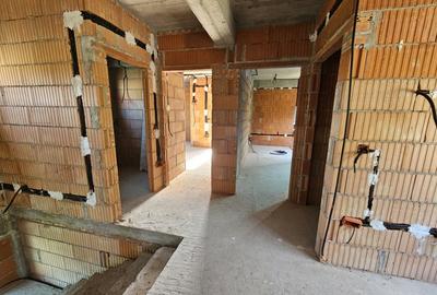 Casa Babana,  170mp + terase + subsol, inconjurata de padure, direct proprietar - 11