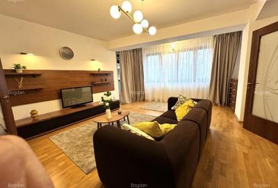 Apartament cu 3 camere decomandat, mobilat în Băneasa