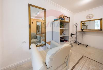Spatiu/ punct de lucru in salon de infrumusetare! - 2