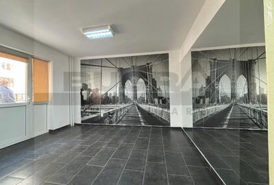 Spatiu de birou, 2 cai acces, terasa, zona Big - 1