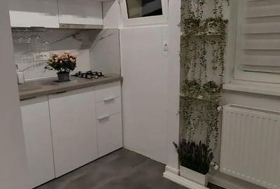 Garsoniera compacta impecabila 10 min M 1 Decembrie 1918 DB1977 - 6