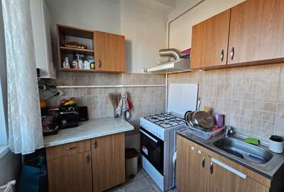 Apartament 2 camere, decomandat, etaj 2 din 2, cu pod, zona Aeroport, comision 0 - 13