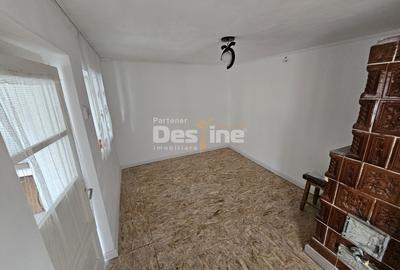Casă individuală 2 camere + anexă in construcție - 250 mp teren - Bârlad - 2