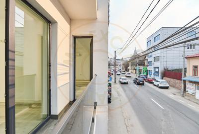 Birou, de 272.00 mp, în Central