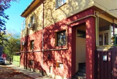 VAND PARTER+DEMISOL VILA + 416MP TEREN IN ZONA PARCUL CAROL-SOSEAUA VIILOR - 1