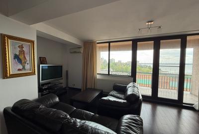 Apartament cu 3 camere semidecomandat, mobilat în Central