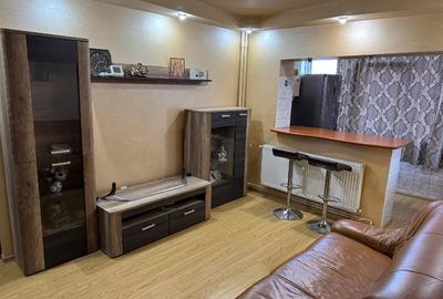 Apartament 2 camere transformat in trei camere.Mai multe detalii la telefon. - 4