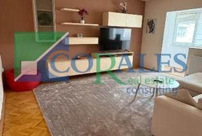 Apartament cu 3 camere decomandat, mobilat în Dâmbovița