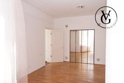 Casă individuală cu 5 camere în P-ța Victoriei