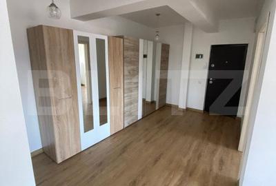 Apartament cu 2 camere semidecomandat, mobilat în Florești