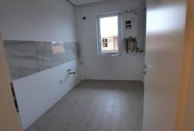 Bloc nou,  apartament nou cu parcare