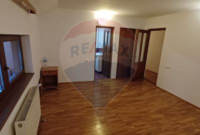 DE INCHIRIAT: Casă / Vilă P+1 - Zona Centrala BAIA MARE - 13