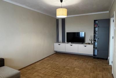 Apartament 2 camere, decomandat, renovat recent, parcare inclusă– 5 min metrou - 13