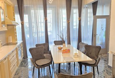 Vand apartament 4 camere deosebit in Deva, bld. Decebal (ultracentral), etaj 1 - 1