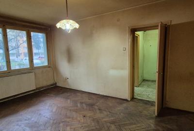 De vanzare apartament 2 camere -Aleea Carpati - 8