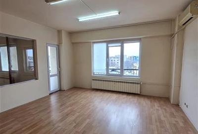 APARTAMENT 3 CAMERE ETAJ 5/P+9 - 2