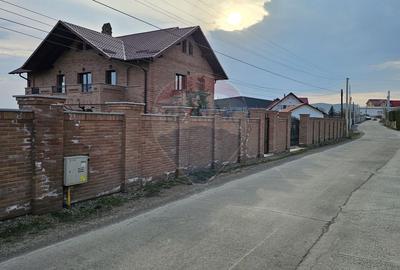 Casă / Vilă de lux, Scheia, Suceava - 1