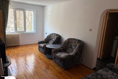Apartament cu 4 camere decomandat, mobilat în Dristor