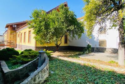 Casă de vânzare în centrul Hălchiu - 10