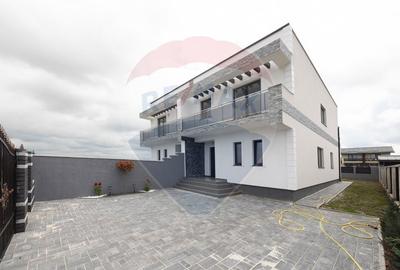 DUPLEX NOU, curte, cartier Izvor! - 2