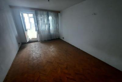 Apartament cu 2 camere decomandat, etajul 2/10, zona Alexandru cel Bun - 2