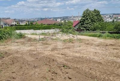 Teren Construcții intravilan de 719 mp, în Bucium