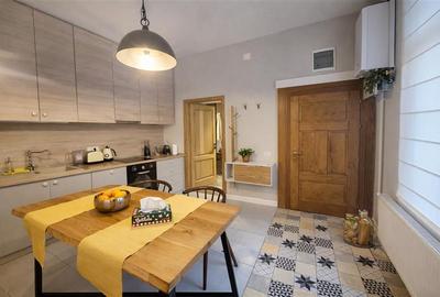 Refugiu urban lux, apartament spectaculos pe aleea pietonala a Postavarului,Cent - 2