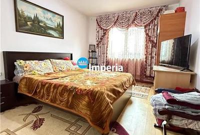 Casa 8 camere, 3 bai, canalizare, 300 teren Tineretului  Lunca Cetatuii - 7