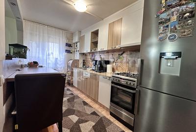 Apartament cu 3 camere semidecomandat, mobilat în Mănăștur
