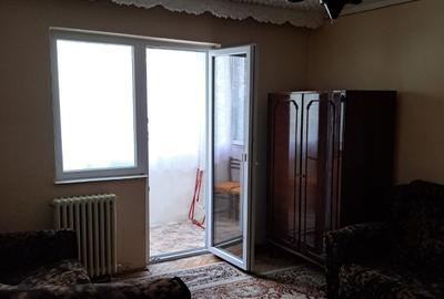 Vand apartament 2 camere