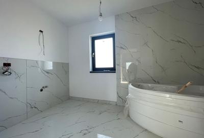 Duplex modern despartit prin baie - Mosnita Noua - 10