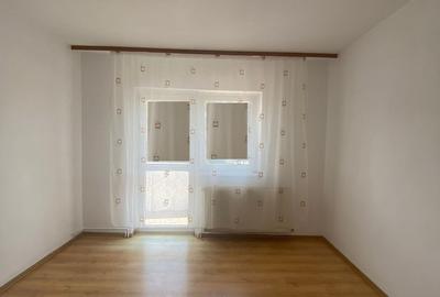 Apartament 2 camere decomandat etaj 1 zona B-dul Mihai Viteazu