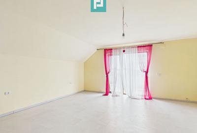Casă spațioasă în Sântana - 15