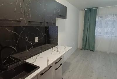 Garsoniera, etaj 1/4, zona Baza 3 - 1