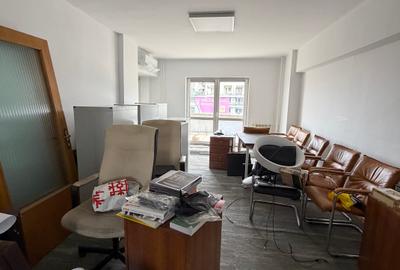 Bd. Unirii colt cu Traian - apartament 4 camere foarte spatios - 5