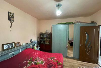 Casa 3 Camere, Strada Zambilelor - 5