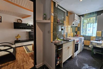 Apartament 2 camere, decomandat, etaj 2 - 2