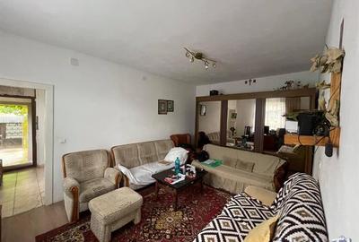 Casa 3 Camere, Strada Zambilelor - 2