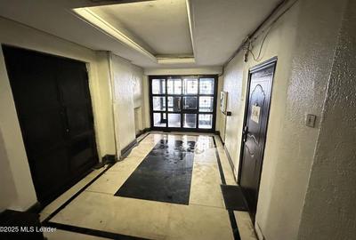 B-dul Carol I, 93 mp utili, stradal, etaj 6 din 7, amenajat, 2 bai - 35