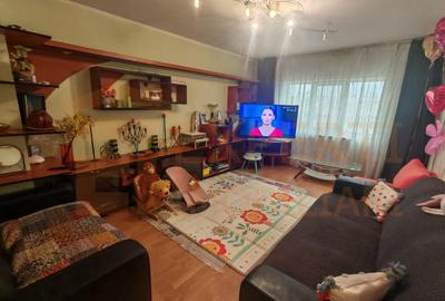 Apartament 3 camere de vanzare, situat in zona Far - 11