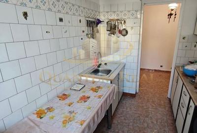 Apartament 3camere -Piata Straduintei, sector4 -posibilitate centrala - 3