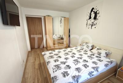 Apartament decomandat in bloc cu lift - 2 camere si bucatarie separata - 4